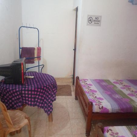 בטיקלואה Kunam Beach Rest Inn מראה חיצוני תמונה