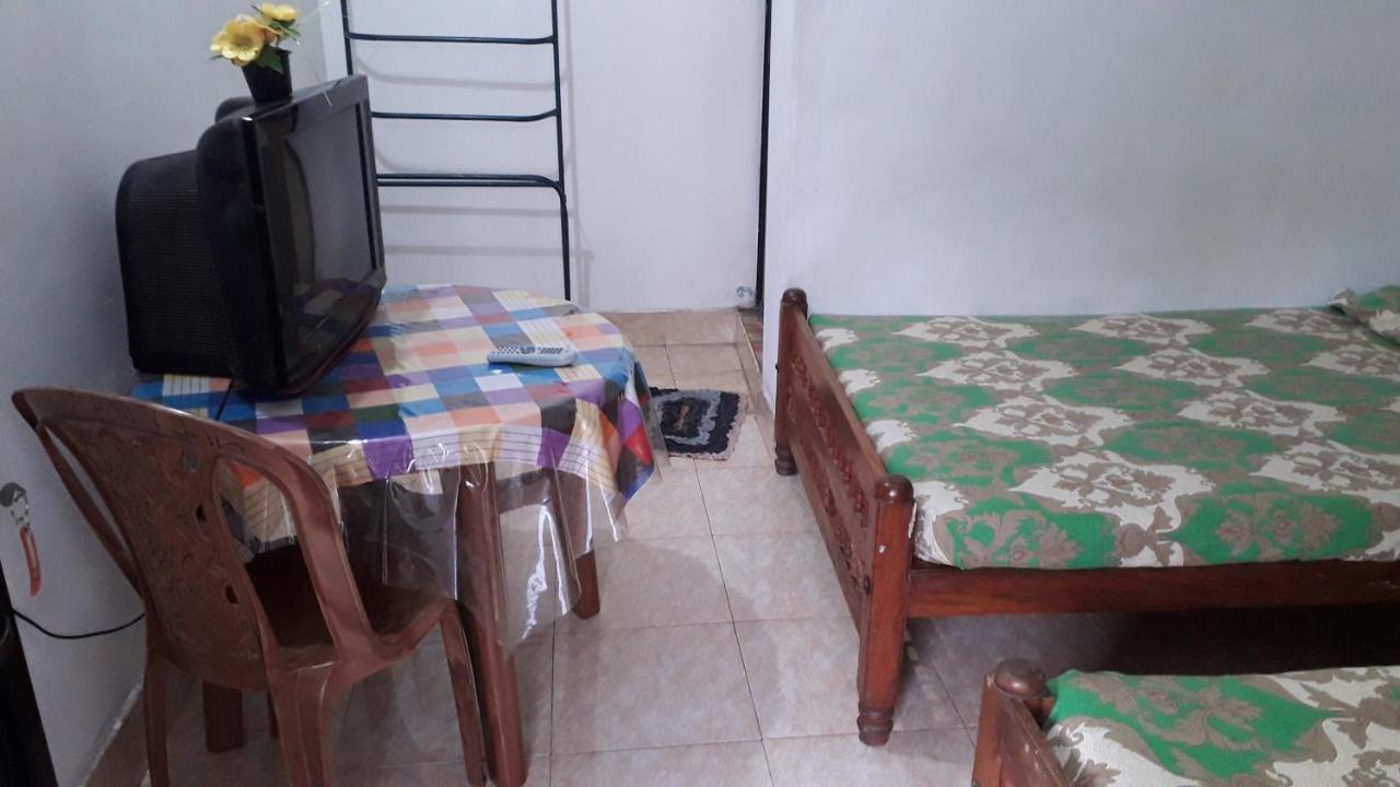 בטיקלואה Kunam Beach Rest Inn מראה חיצוני תמונה